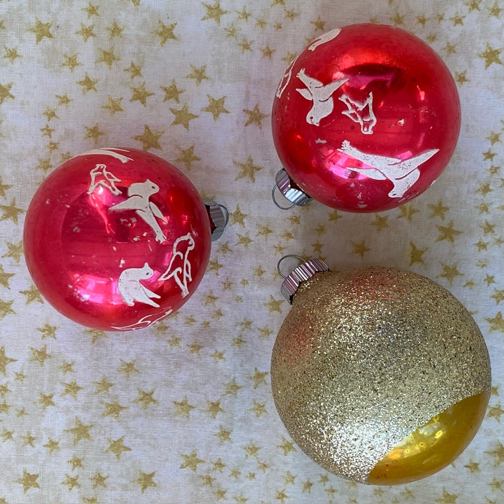 3 Shiny Brite Vintage (MCM) Glass  Ornaments, Red & Gold - Picture 10 of 11